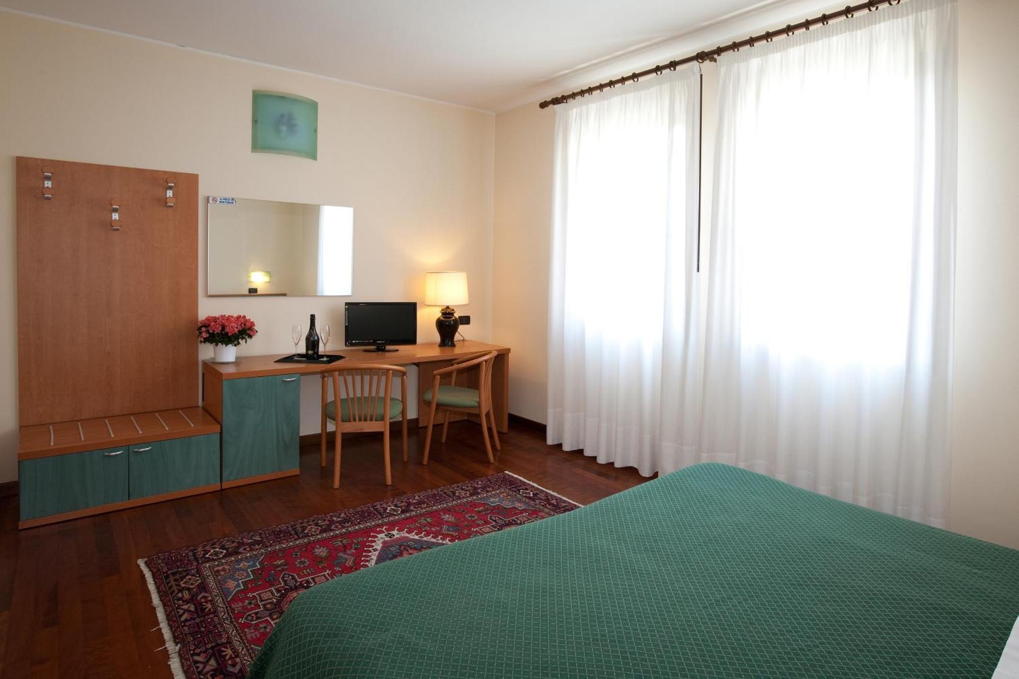 Hotel Valbrenta リーメナ エクステリア 写真