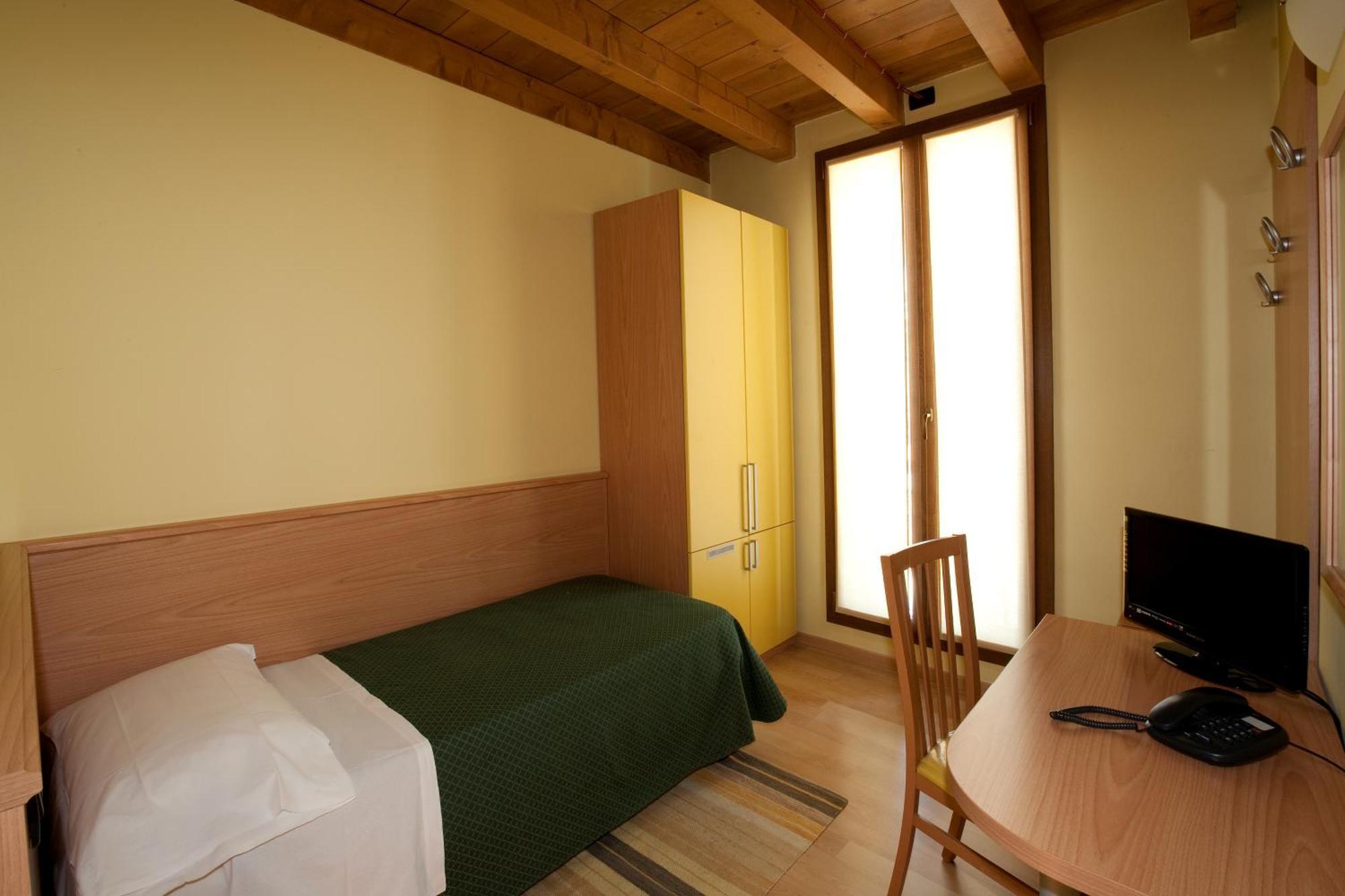 Hotel Valbrenta リーメナ エクステリア 写真