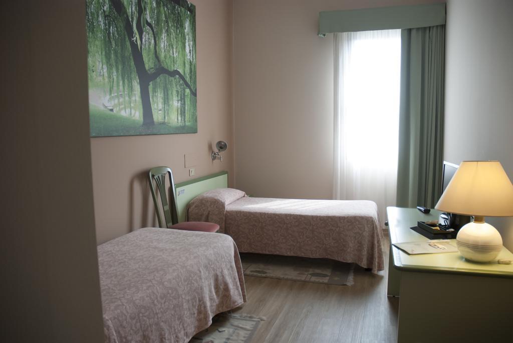 Hotel Valbrenta リーメナ エクステリア 写真